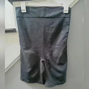 CACIQUE - WOMEN'S 18/20- Black THE SLIMMER ULTRA HIGH WAIST SHORT SHAPER